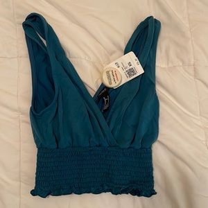 NEVER WORN FOREVER 21 CROP